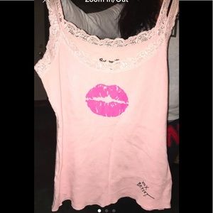 Betsey Johnson lip print tank